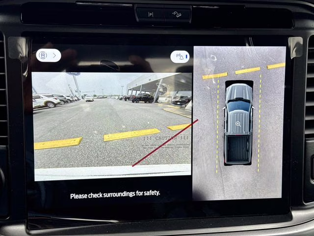 2025 Oxford White Ford F-150 XLT 4X4 Truck