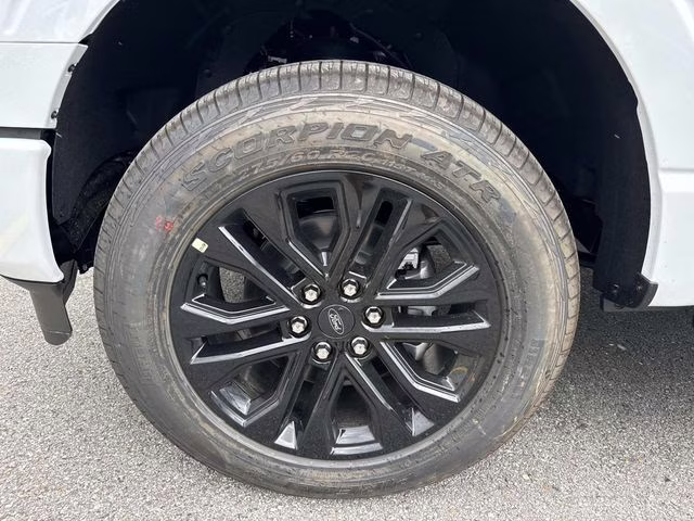 2025 Oxford White Ford F-150 XLT 4X4 Truck