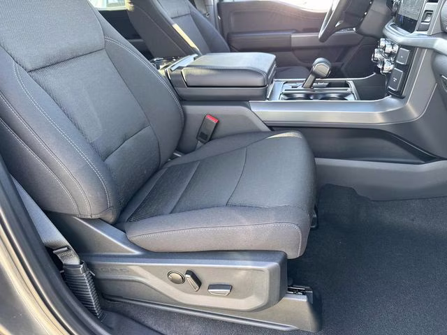 2025 Gray Metallic Ford F-150 XLT 4X4 Truck