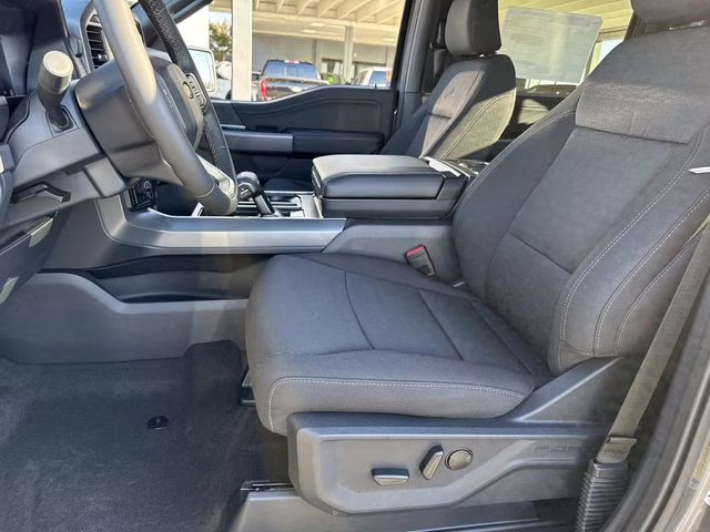 2025 Gray Metallic Ford F-150 XLT 4X4 Truck