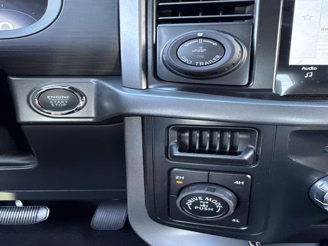 2025 Gray Metallic Ford F-150 XLT 4X4 Truck