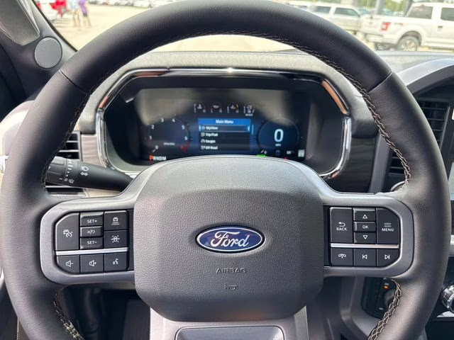 2025 White Metallic Ford F-150 Lariat 4X4 Truck