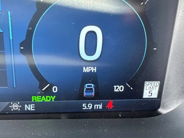 2025 White Metallic Ford F-150 Lariat 4X4 Truck