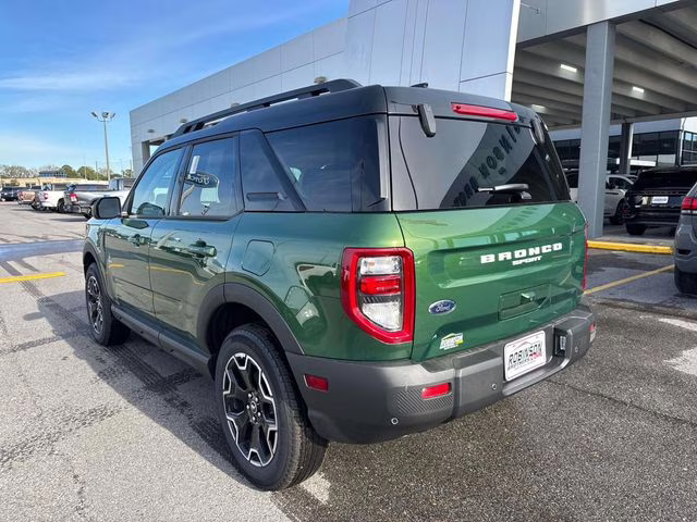 2025 Green Metallic Ford Bronco Sport Outer Banks 4X4 SUV