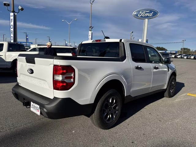 2026 Oxford White Ford Maverick XLT AWD Truck