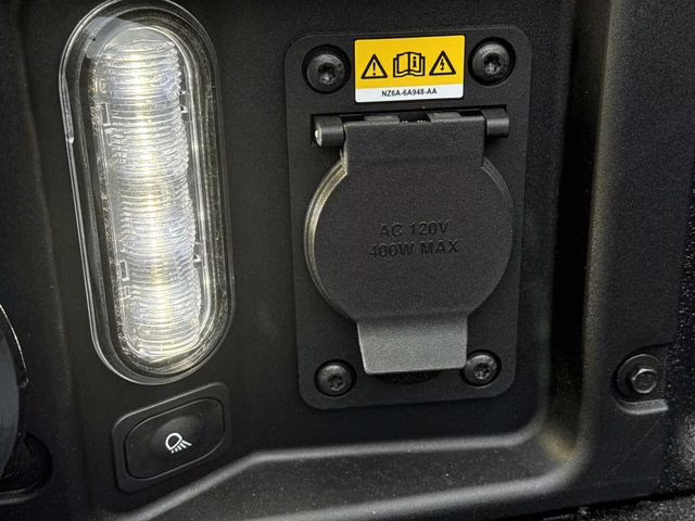 2026 White Metallic Ford Maverick Lariat AWD Truck