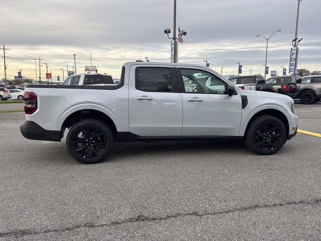 2026 White Metallic Ford Maverick Lariat AWD Truck