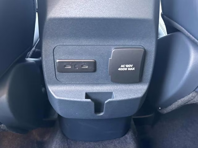 2026 Oxford White Ford Maverick Lariat AWD Truck