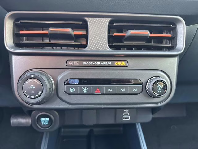 2026 Oxford White Ford Maverick Lariat AWD Truck