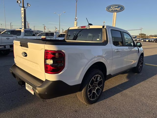 2026 Oxford White Ford Maverick Lariat AWD Truck