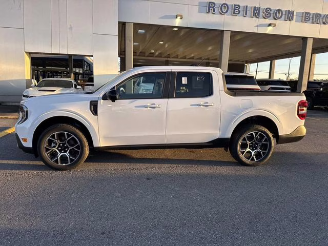2026 Oxford White Ford Maverick Lariat AWD Truck