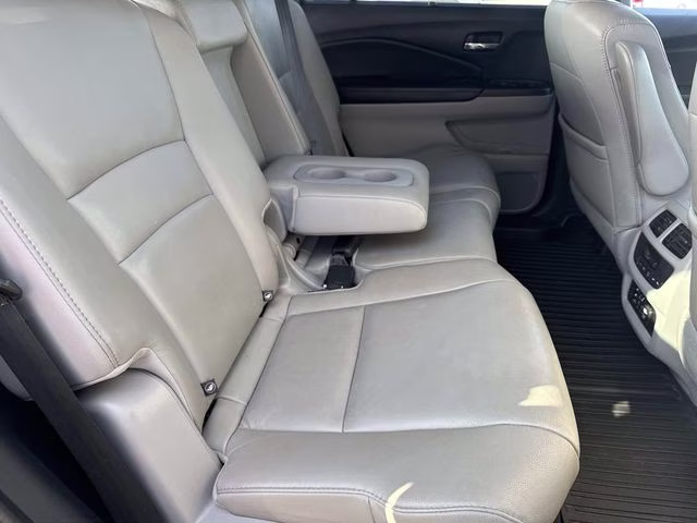 2016 Grey Honda Pilot Touring FWD SUV