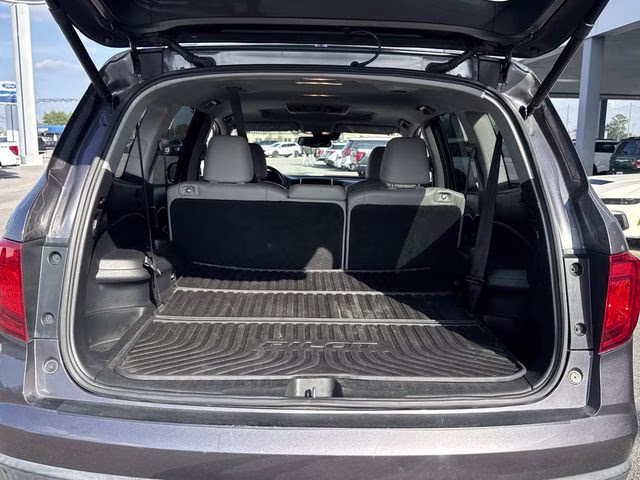 2016 Grey Honda Pilot Touring FWD SUV