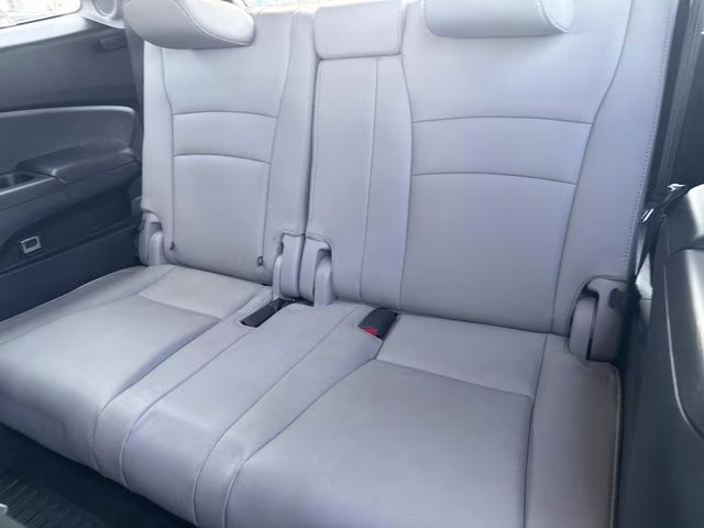 2016 Grey Honda Pilot Touring FWD SUV