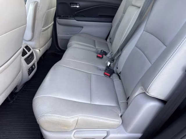 2016 Grey Honda Pilot Touring FWD SUV