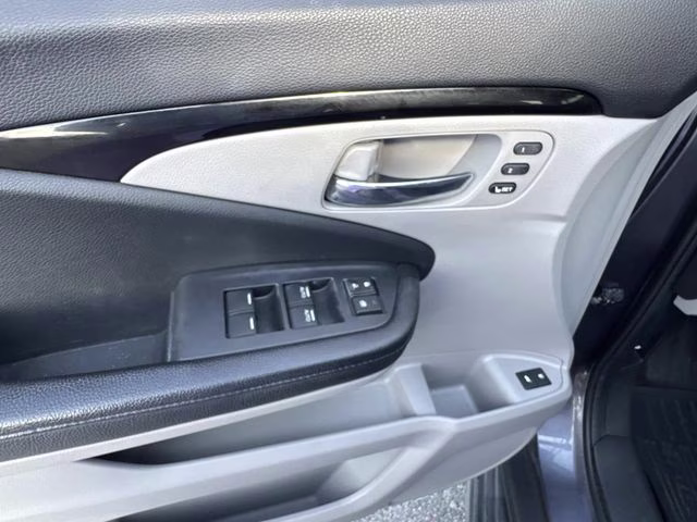2016 Grey Honda Pilot Touring FWD SUV