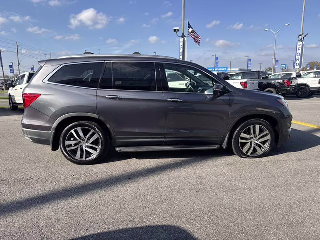 2016 Grey Honda Pilot Touring FWD SUV