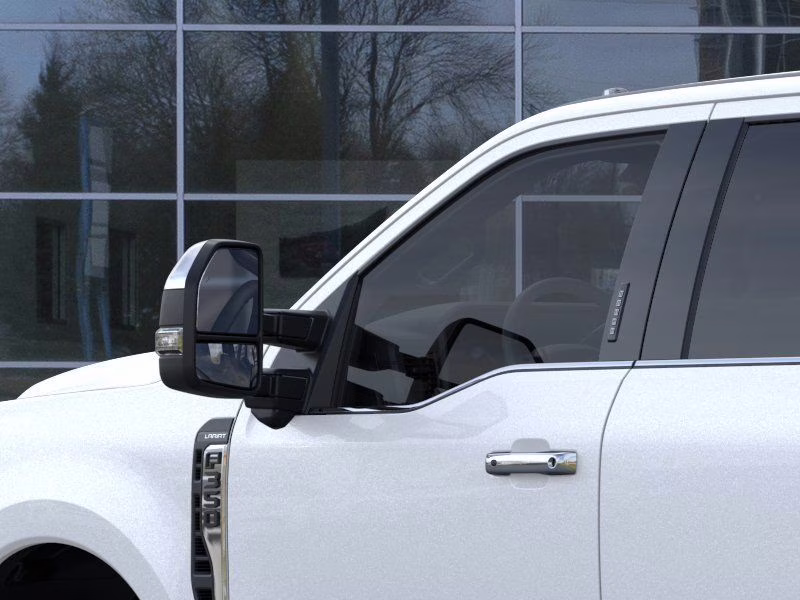 2026 Star White Metallic Tri-Coat Ford Super Duty F-350 SRW Lariat 4X4 Truck