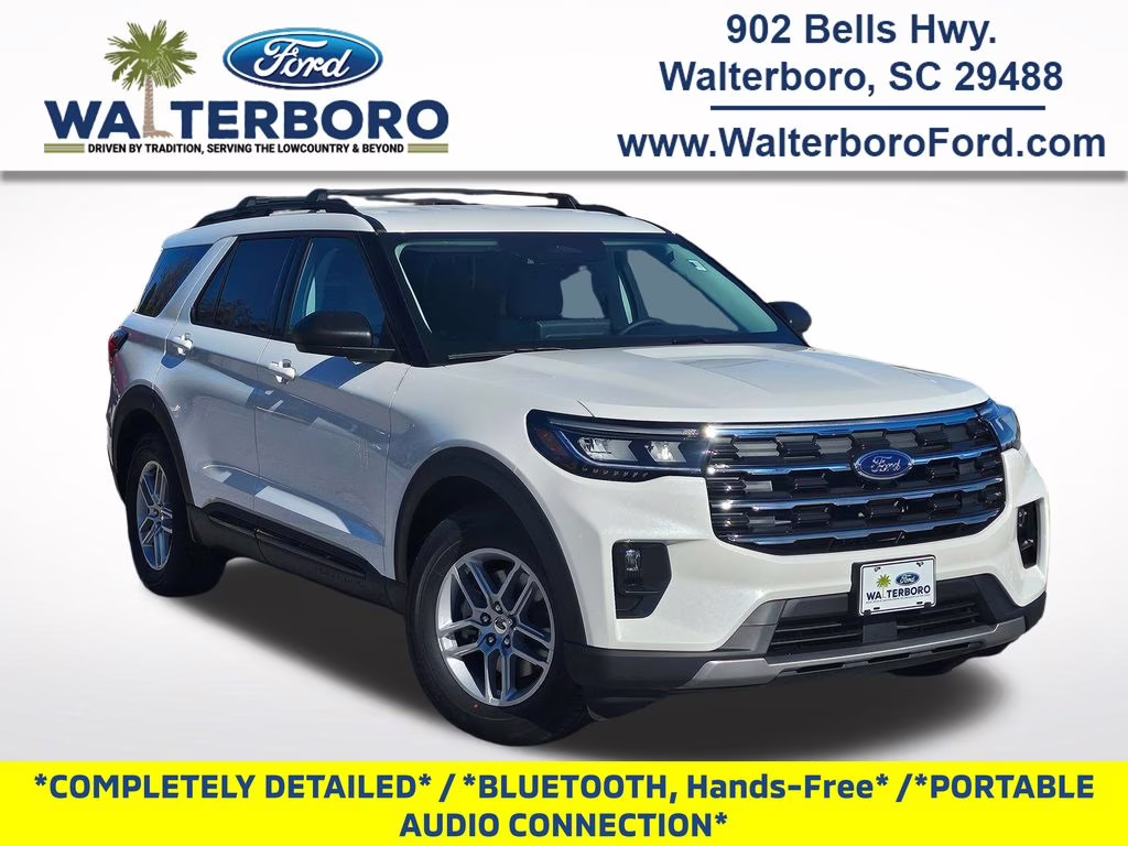 2026 Star White Metallic Tri-Coat Ford Explorer Active RWD SUV