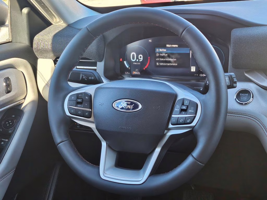 2026 Star White Metallic Tri-Coat Ford Explorer Active RWD SUV