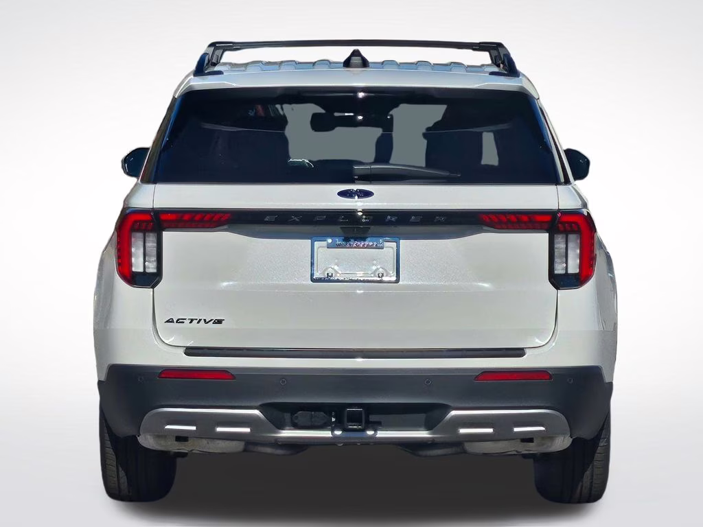 2026 Star White Metallic Tri-Coat Ford Explorer Active RWD SUV