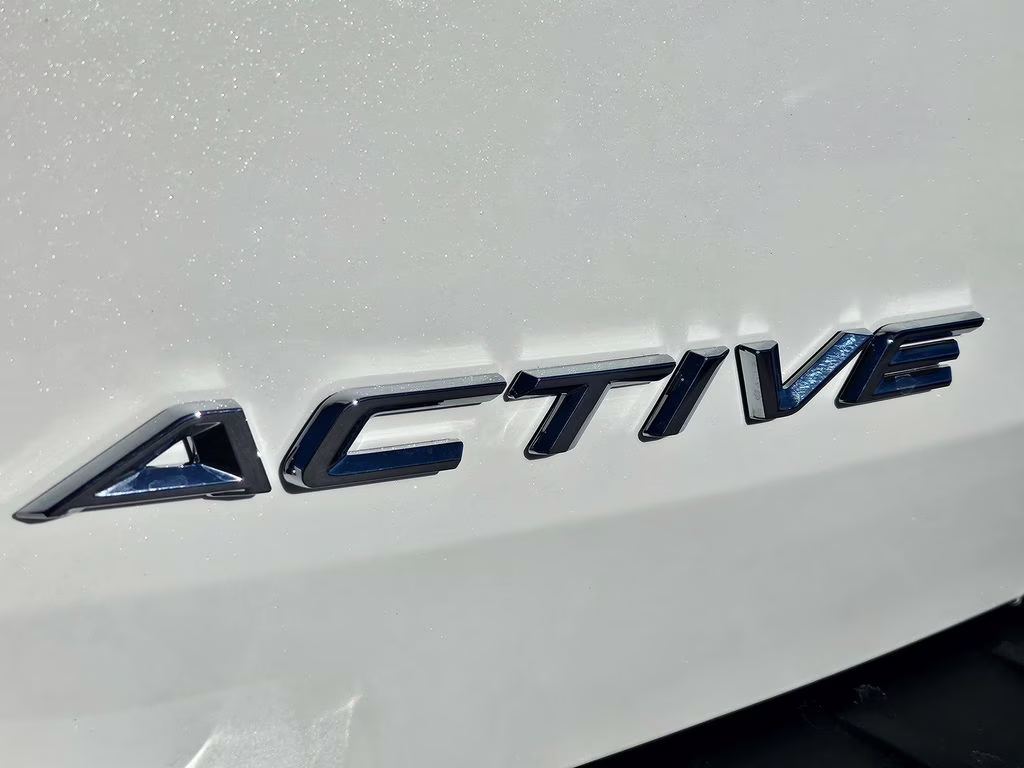 2026 Star White Metallic Tri-Coat Ford Explorer Active RWD SUV