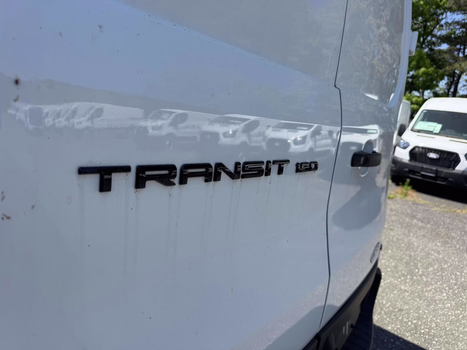 2026 Oxford White Ford Transit Cargo Van T-250 148 Med Rf 9150 GVWR RWD RWD Van