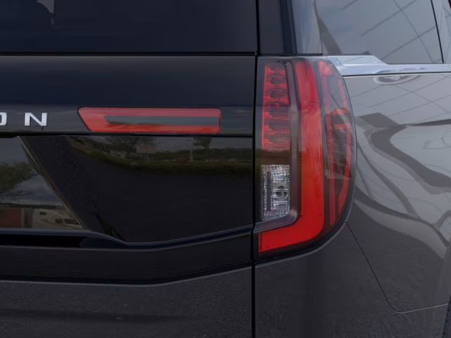 2025 Gray Metallic Ford Expedition Platinum 4X4 SUV