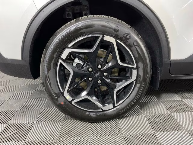 2026 White Metallic Ford Escape Hybrid Platinum AWD SUV