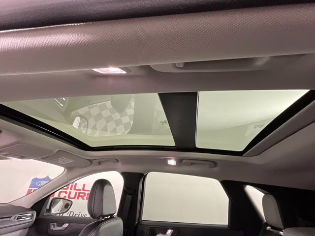 2026 White Metallic Ford Escape Hybrid Platinum AWD SUV