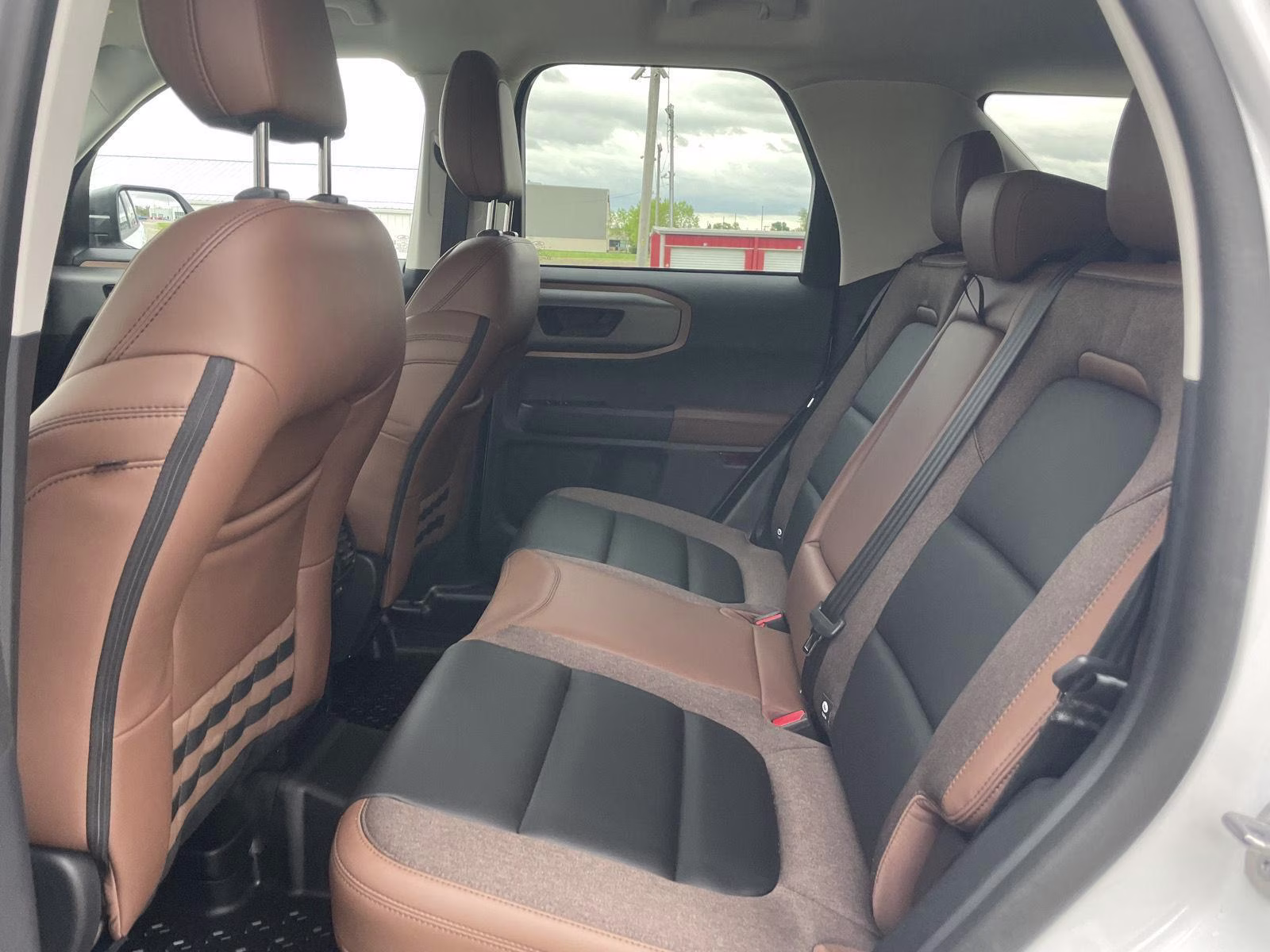2025 Oxford White Ford Bronco Sport Outer Banks 4X4 SUV