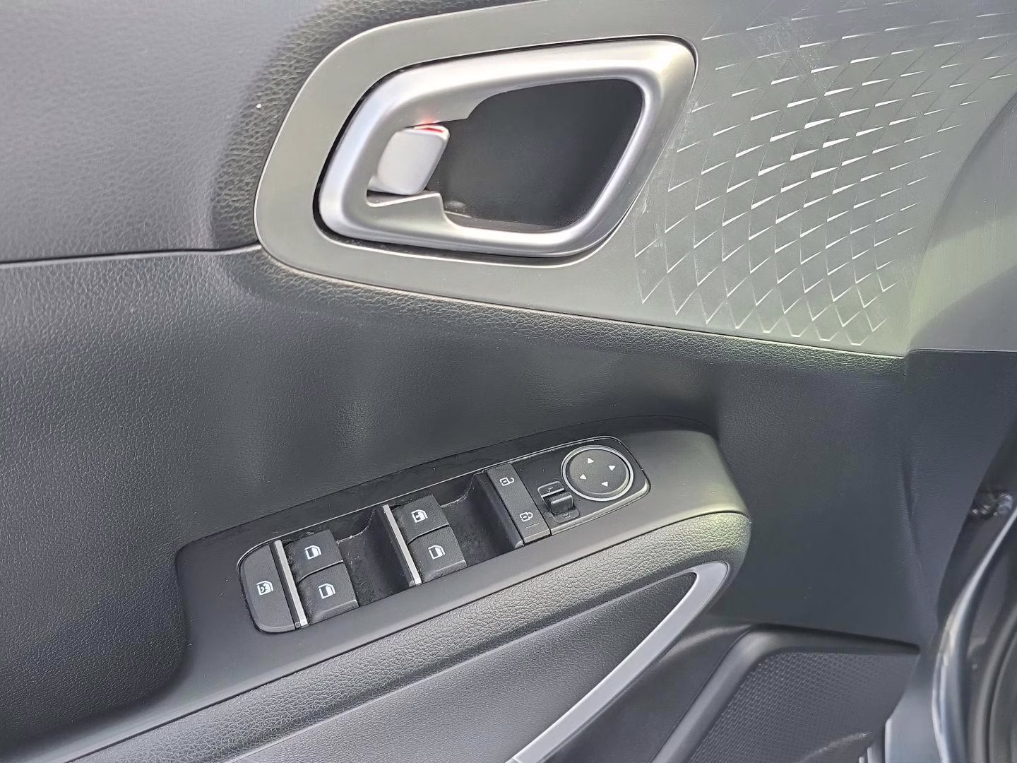 2023 Gravity Gray Kia Soul LX FWD Hatchback