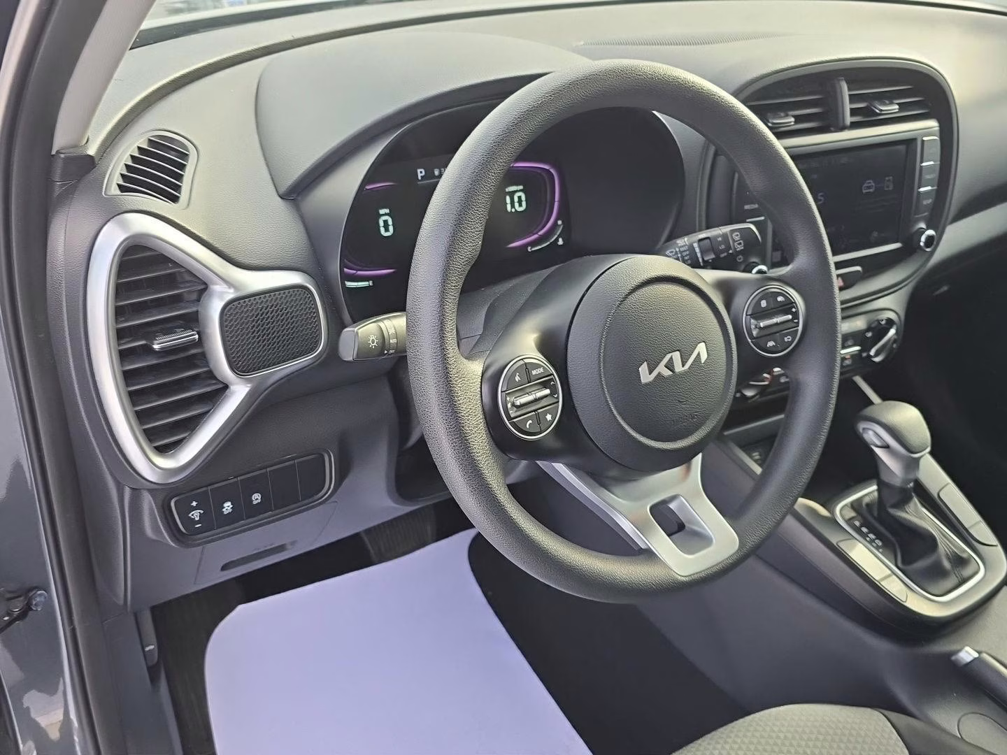 2023 Gravity Gray Kia Soul LX FWD Hatchback