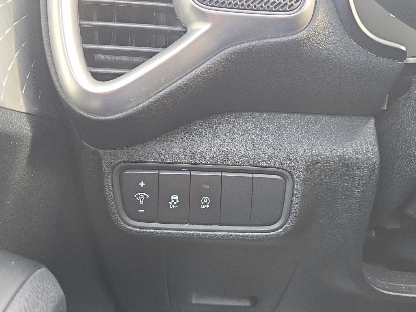 2023 Gravity Gray Kia Soul LX FWD Hatchback