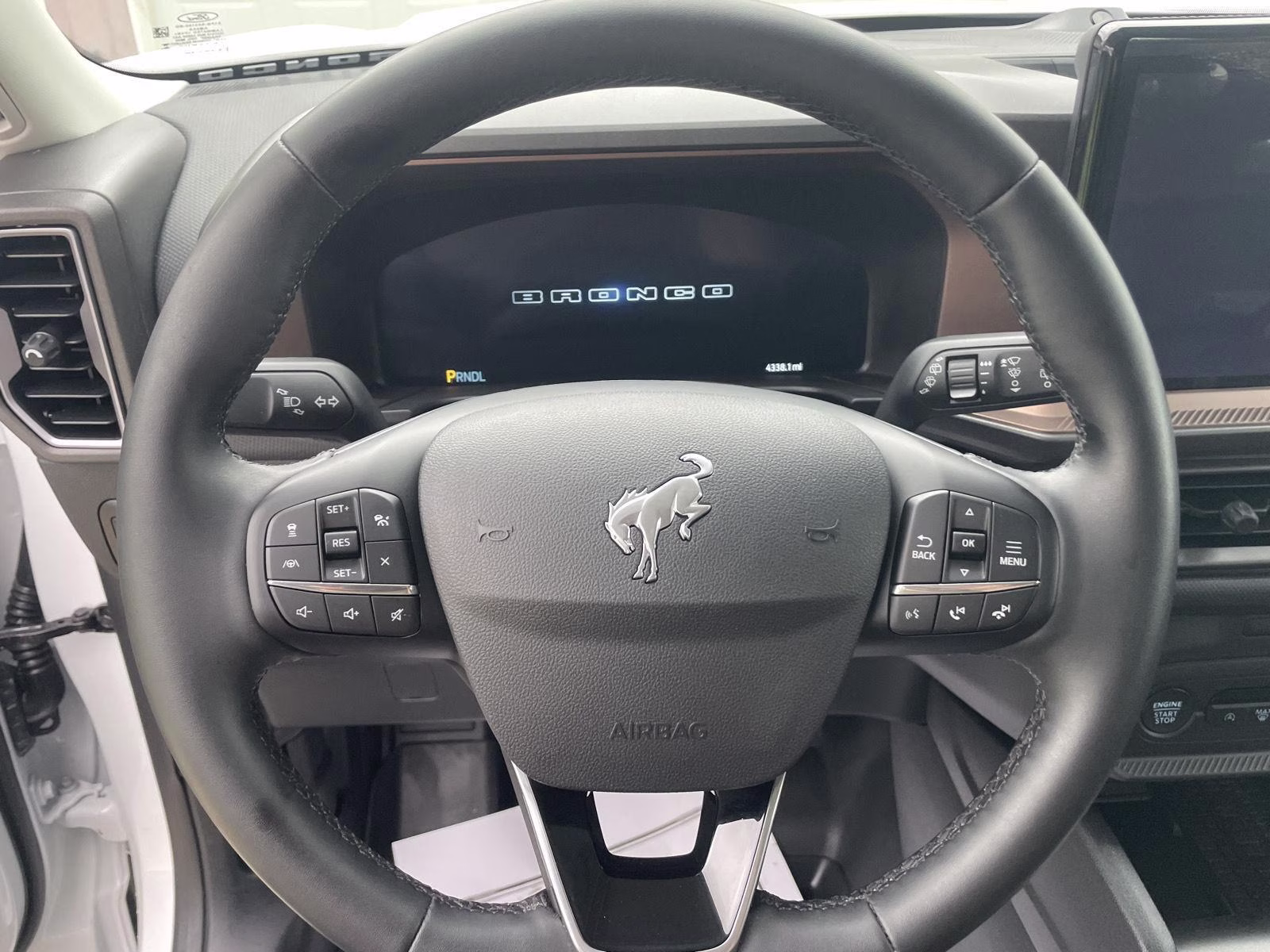 2025 Oxford White Ford Bronco Sport Outer Banks 4X4 SUV