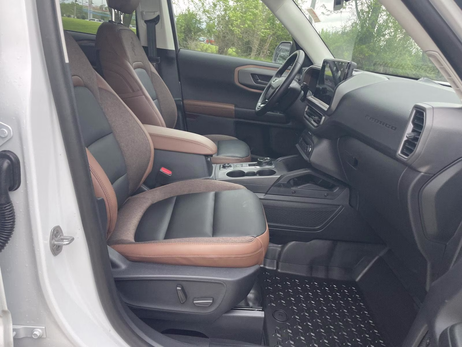2025 Oxford White Ford Bronco Sport Outer Banks 4X4 SUV