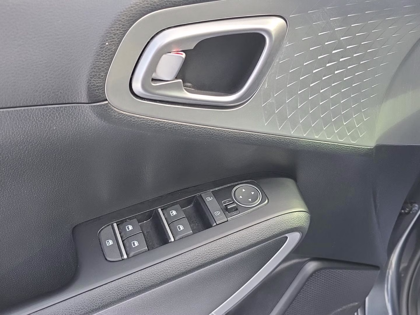 2023 Gravity Gray Kia Soul LX FWD Hatchback