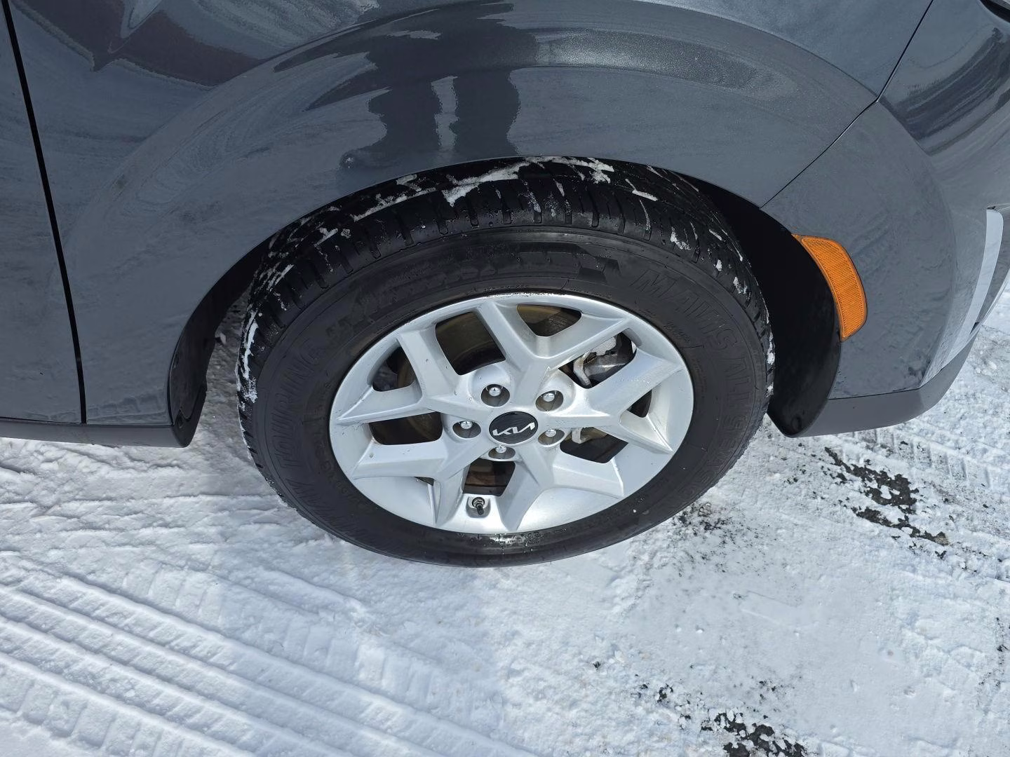 2023 Gravity Gray Kia Soul LX FWD Hatchback