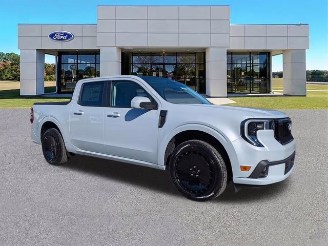 2026 White Metallic Ford Maverick Lobo Standard AWD Truck