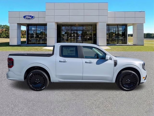2026 White Metallic Ford Maverick Lobo Standard AWD Truck