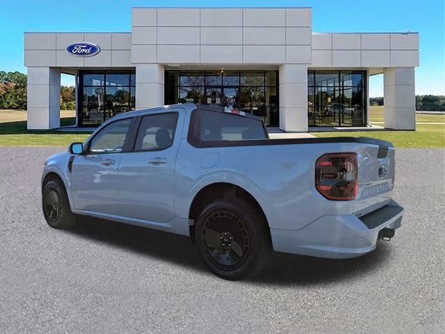 2026 White Metallic Ford Maverick Lobo Standard AWD Truck