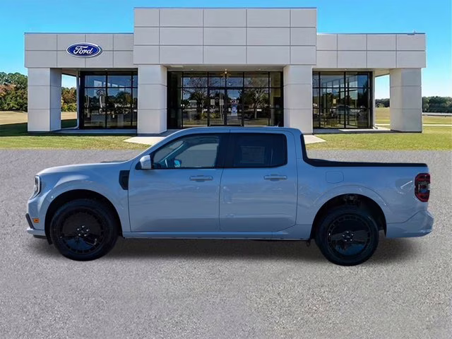 2026 White Metallic Ford Maverick Lobo Standard AWD Truck