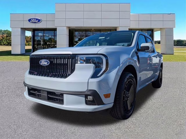 2026 White Metallic Ford Maverick Lobo Standard AWD Truck