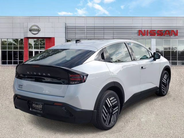 2026 Everest White Pearl Tricoat Nissan LEAF SV+ FWD SUV