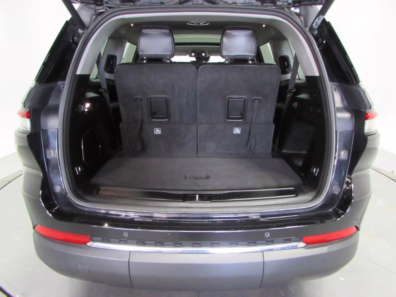 2021 Diamond Black Crystal Pearlcoat Jeep Grand Cherokee L Limited 4X4 SUV