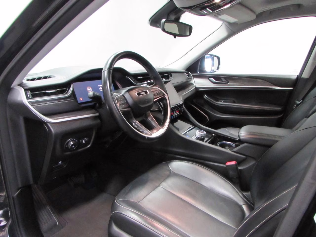 2021 Diamond Black Crystal Pearlcoat Jeep Grand Cherokee L Limited 4X4 SUV