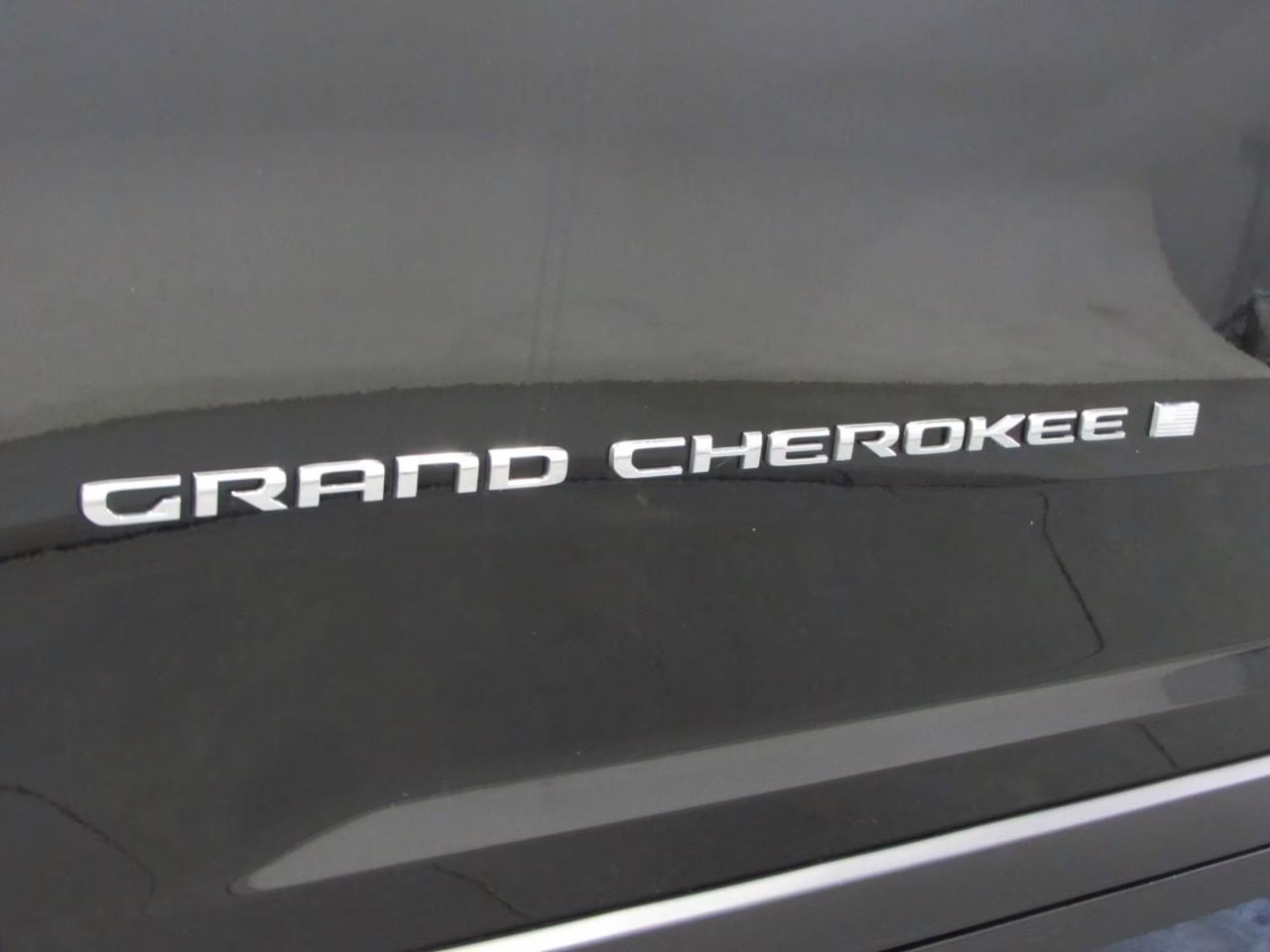 2021 Diamond Black Crystal Pearlcoat Jeep Grand Cherokee L Limited 4X4 SUV