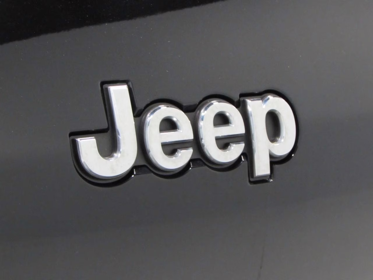 2021 Diamond Black Crystal Pearlcoat Jeep Grand Cherokee L Limited 4X4 SUV