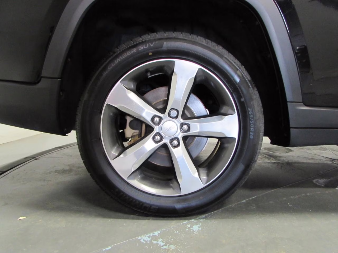 2021 Diamond Black Crystal Pearlcoat Jeep Grand Cherokee L Limited 4X4 SUV