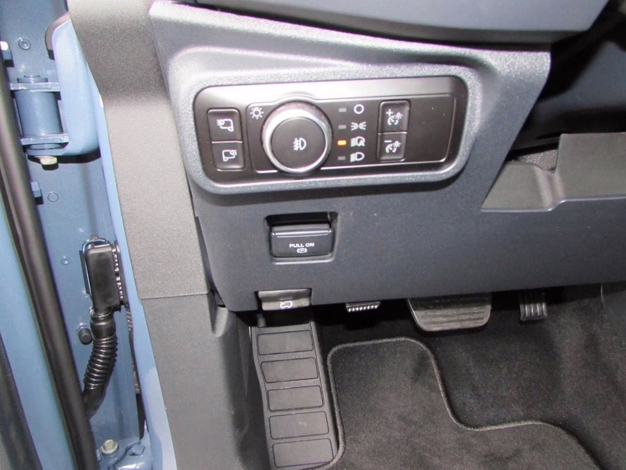 2025 Azure Gray Metallic Tri-Coat Ford Bronco Outer Banks 4X4 SUV